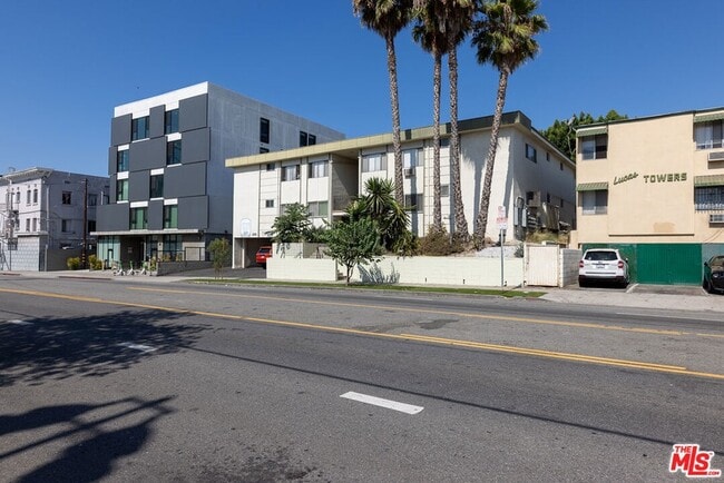 Building Photo - 275 Lucas Ave