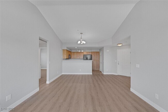 Building Photo - 8777 W Maule Ave