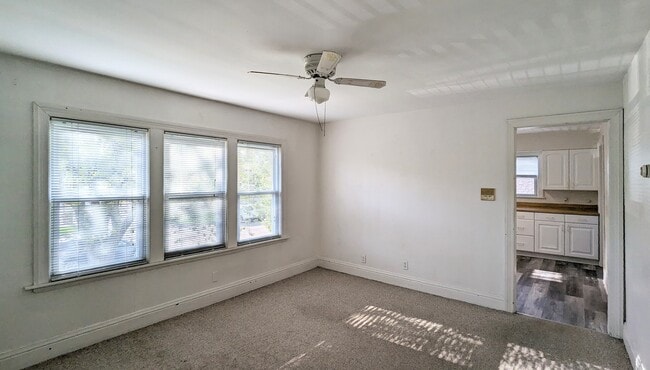 Building Photo - 607 Walnut St