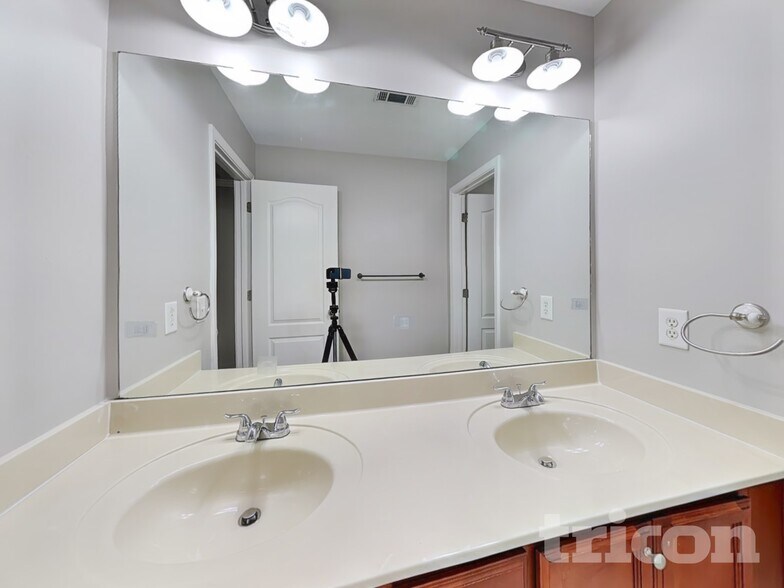 Building Photo - 1567 Squire Hill Ln