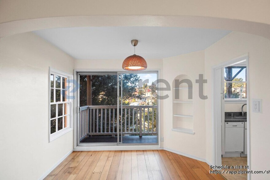 Building Photo - 2429 Ivy Dr