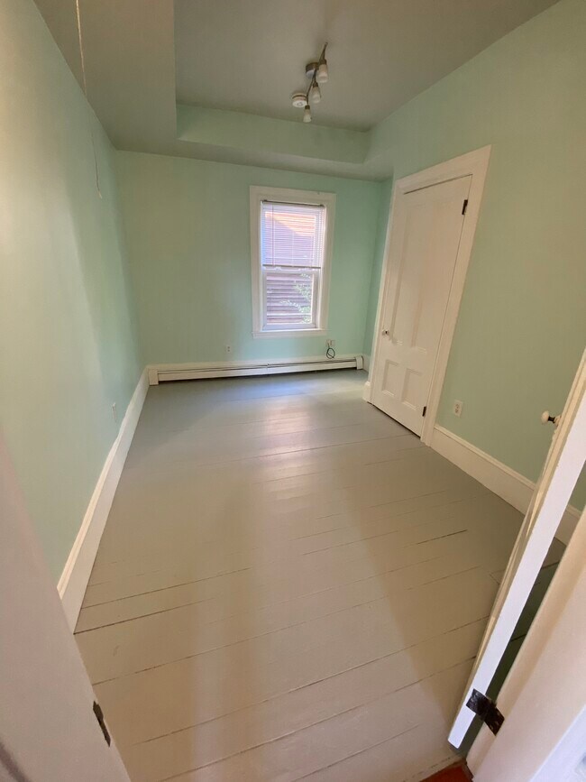 First bedroom - 86 Holden St