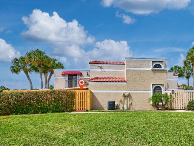 Building Photo - 4065 Village Dr