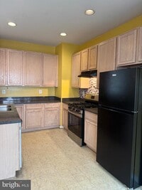 Building Photo - 208 Terrace Dr