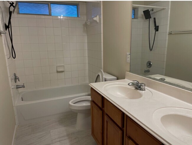 Building Photo - 6622 Portlick Dr