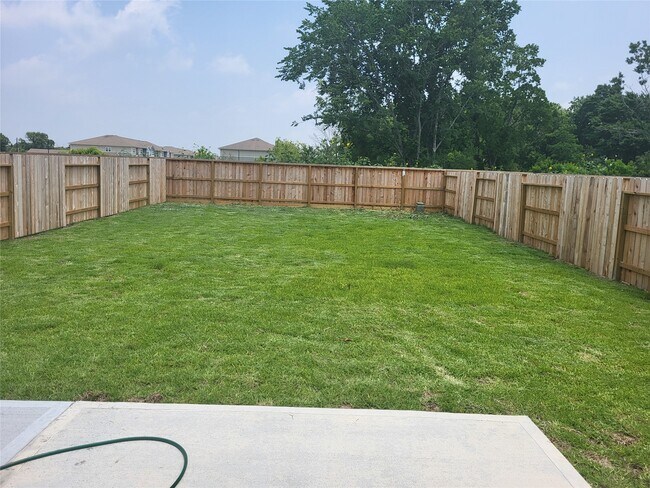 Building Photo - 5611 Madden Ln