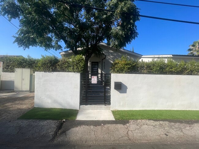 Building Photo - 6203 Bakman Ave