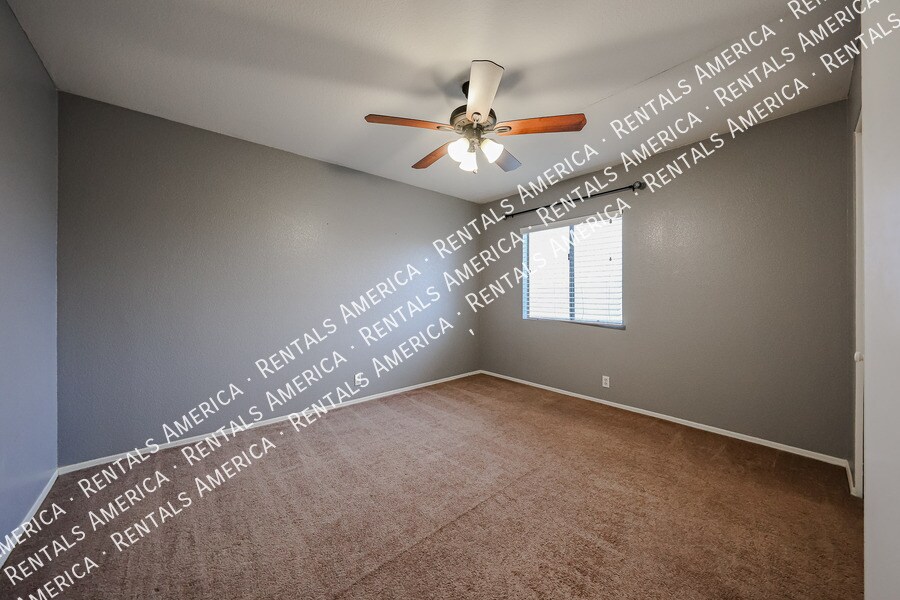 Building Photo - 6631 N 84th Dr