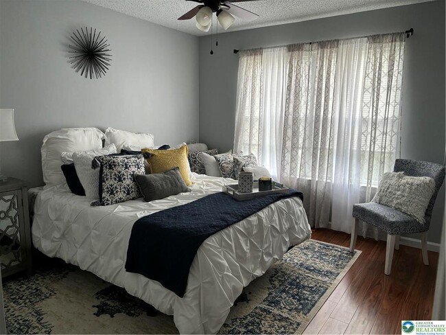 Building Photo - 1963 Delancey St