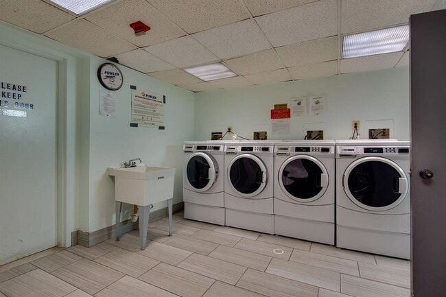 Building Photo - 883 JFK Blvd E