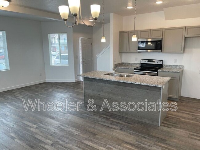 Building Photo - 1045 S 1200 W