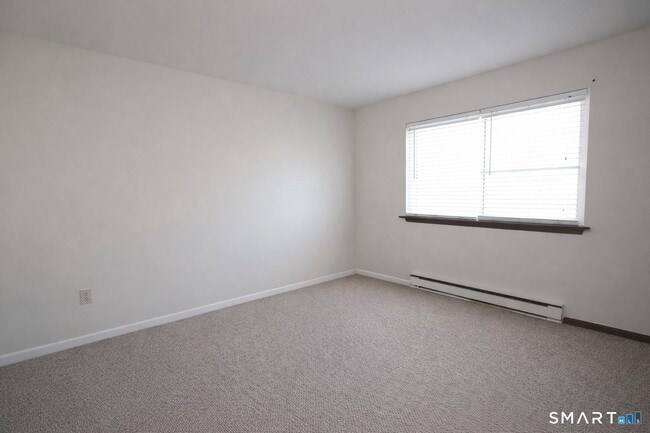 Building Photo - 34 James St