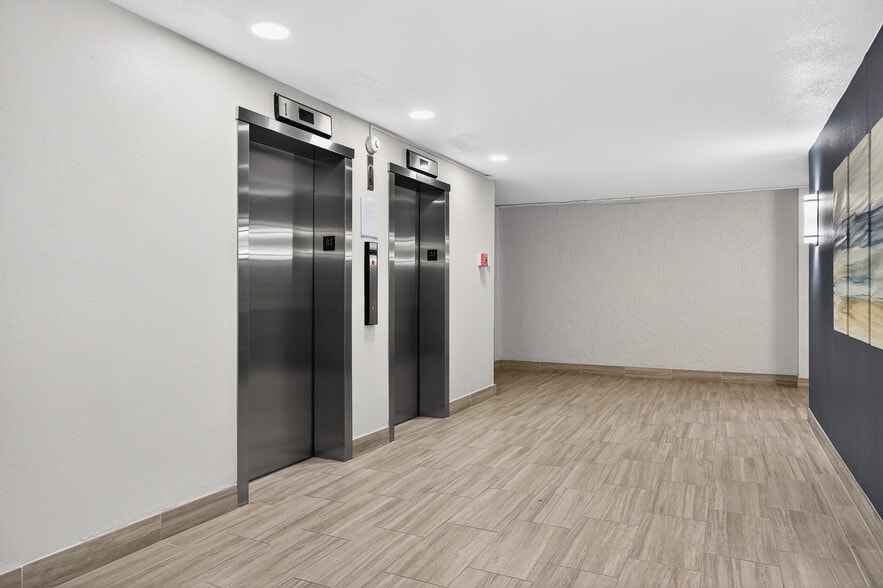 Elavators - 500 Treasure Island Causeway