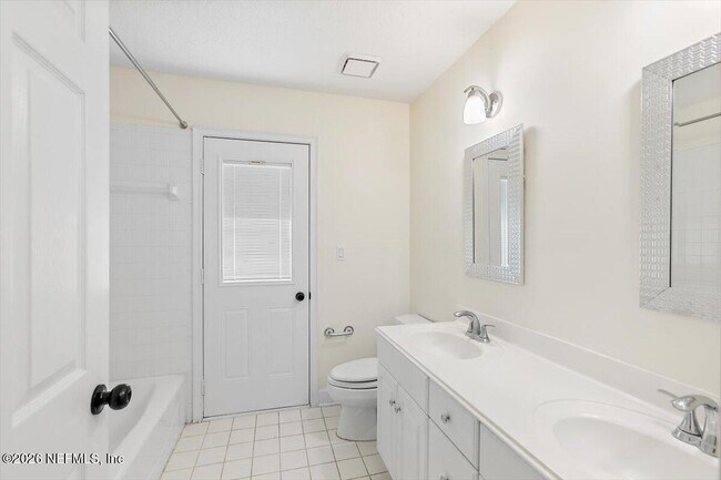 Building Photo - 639 Queens Harbor Blvd