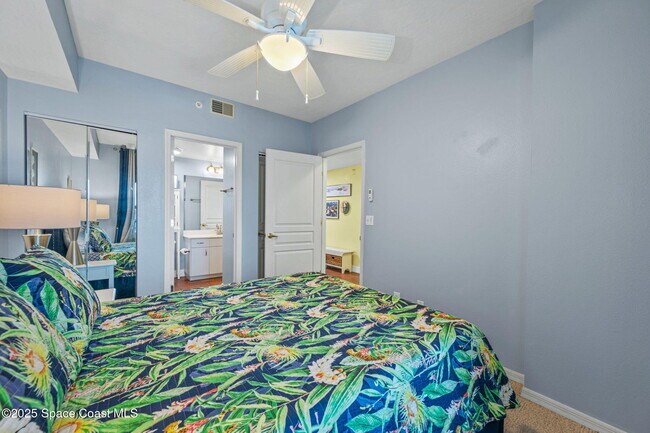 Building Photo - 8700 Ridgewood Ave