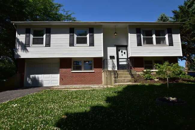 Building Photo - 7852 Sprucewood Ave