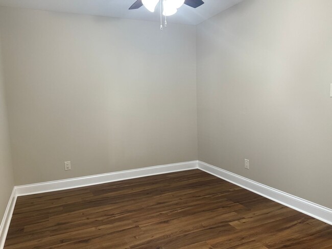 Building Photo - Amazingly Spacious Residence, Available Now!