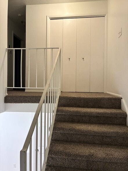 Building Photo - 1321 E 4200 S