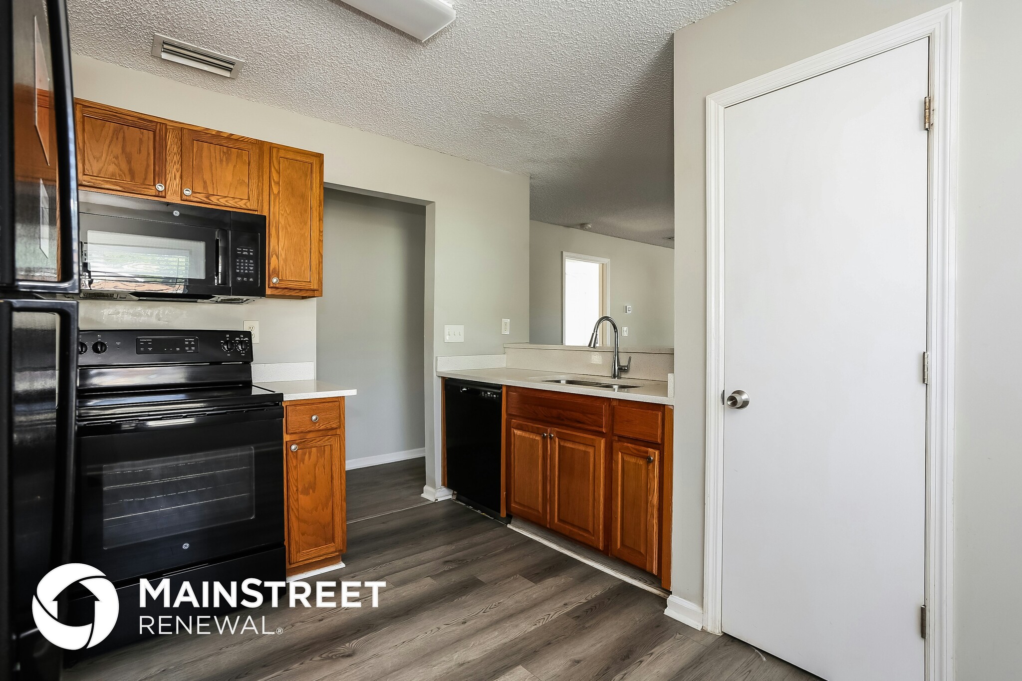 Building Photo - 7878 Cherry Blossom Dr S