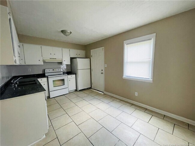 Building Photo - 4959 Galveston Dr