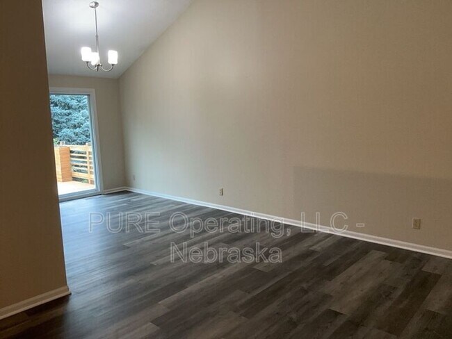 Building Photo - 6408 N 79th Ave