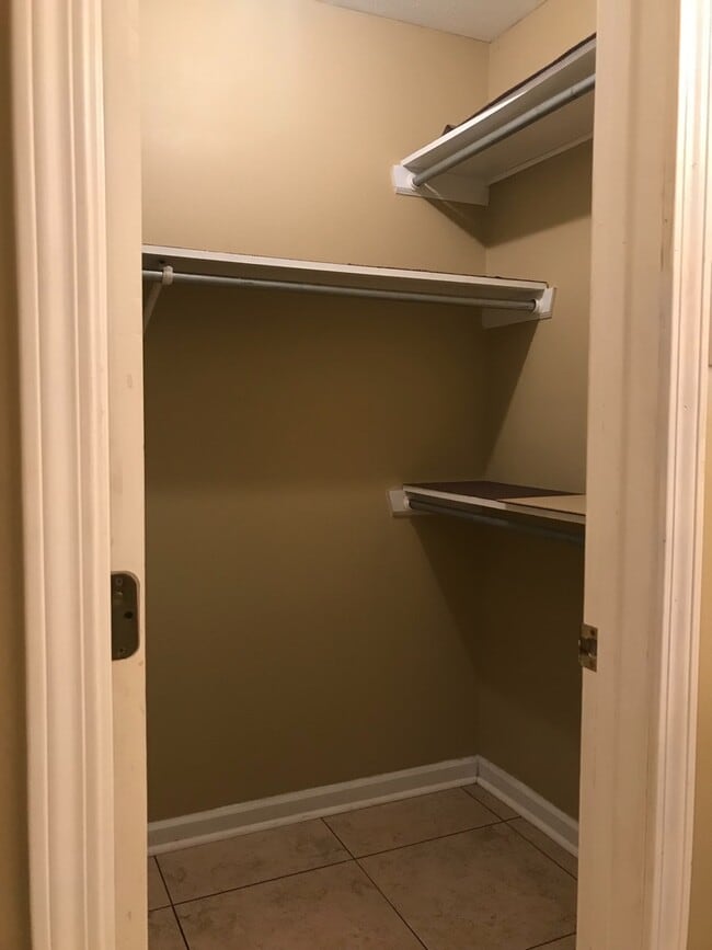 Building Photo - 24 Country Village Cir