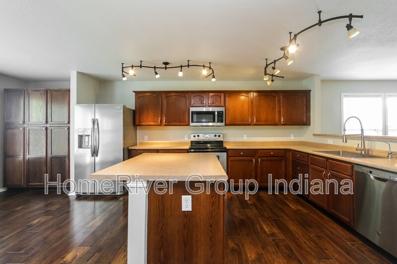 Building Photo - 3015 W Crosscreek Dr