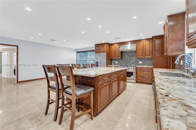 Building Photo - 601 N 44th Ave