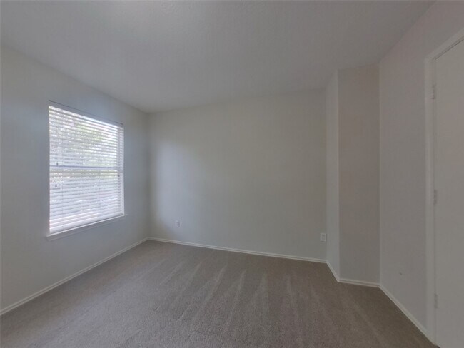 Building Photo - 21607 Fossil Trails Dr