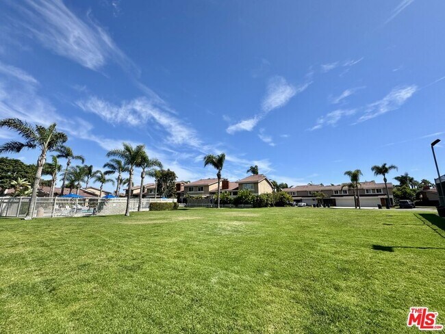 Building Photo - 7756 Sailboat Cir