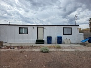 Building Photo - 1121 Pawnee Ln