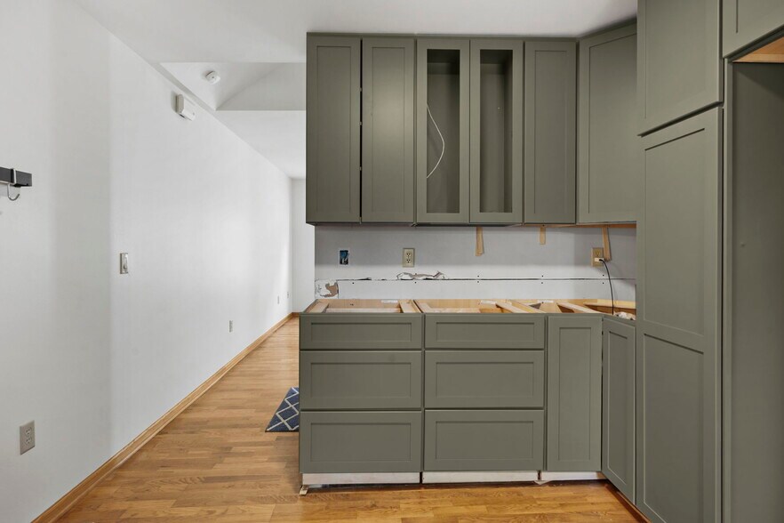 Kitchen - 3633 Gregory St