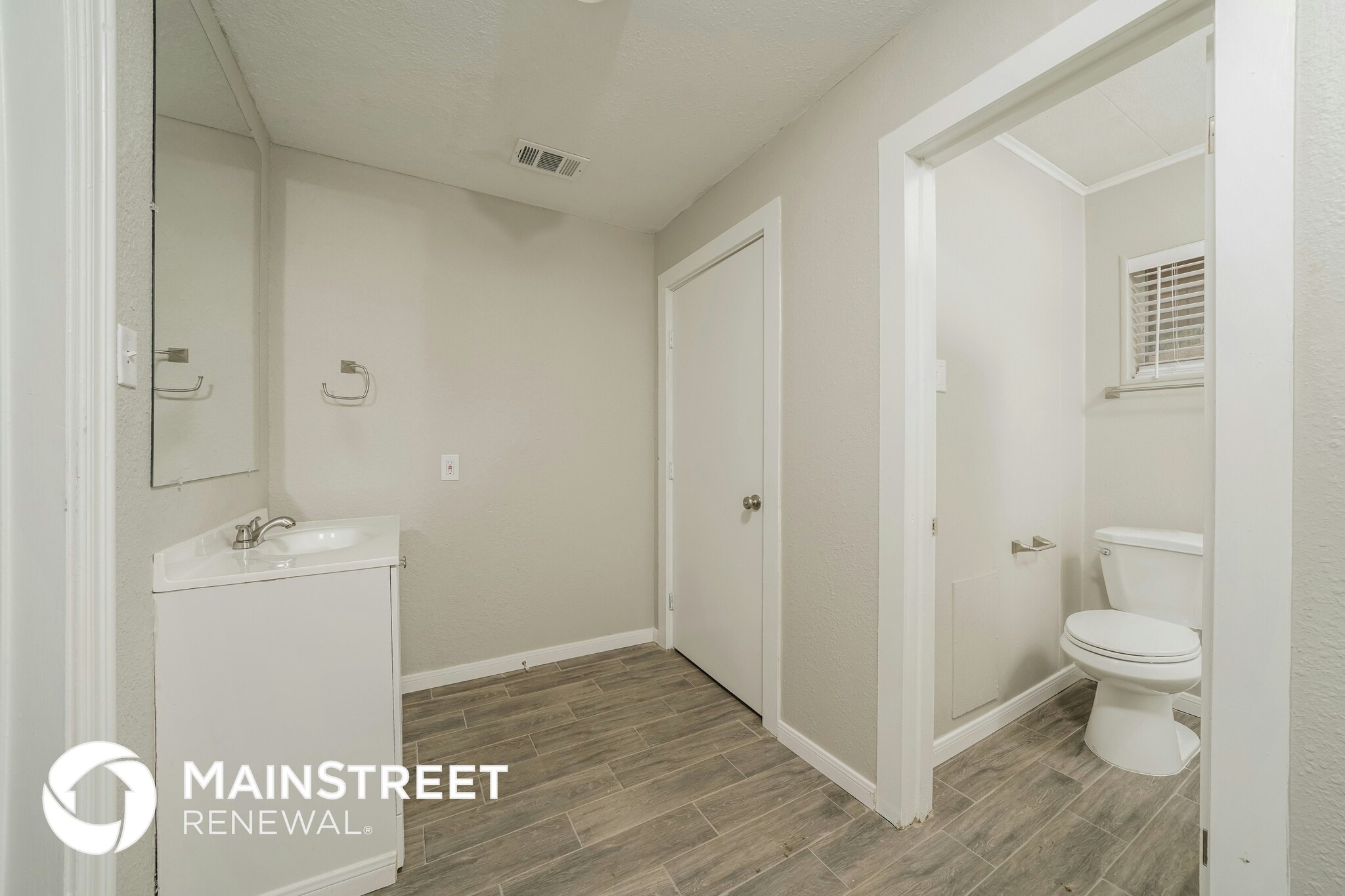 Building Photo - 2937 Larry Dr