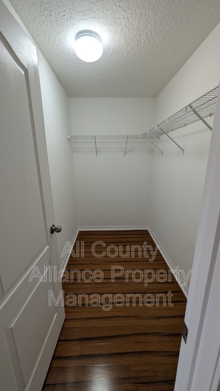 Building Photo - 4272 Fennwood Ct