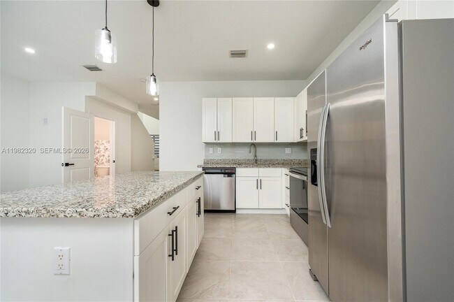 Building Photo - 13353 SW 250th Terrace