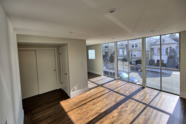 Building Photo - 268 2nd Ave