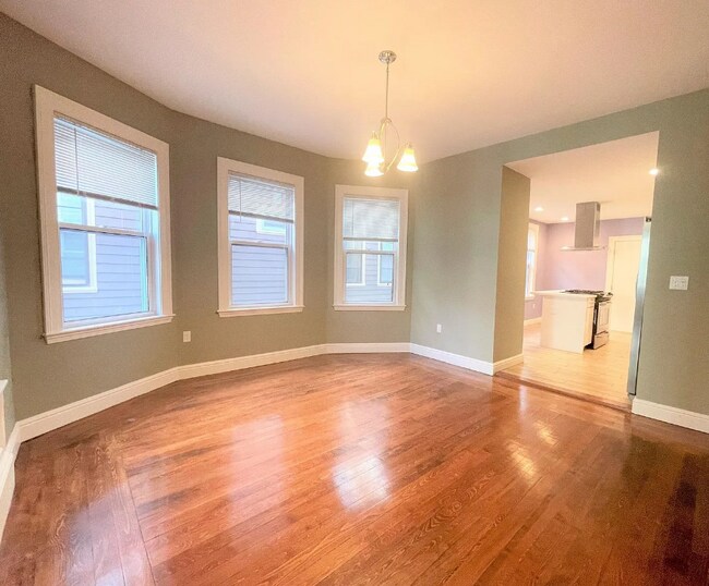 Building Photo - 3.0 bedroom in Cambridge Massachusetts 02139