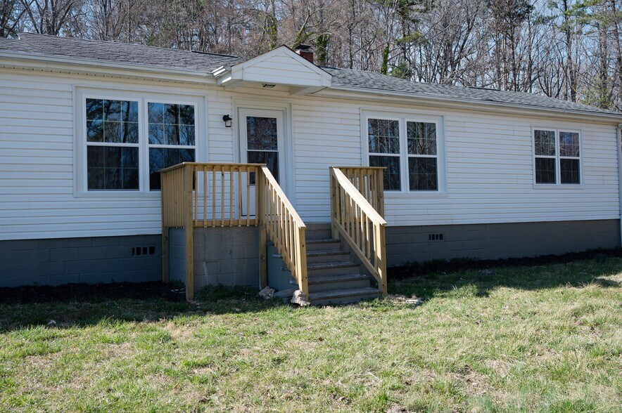 Building Photo - 1473 Briarcliff Dr