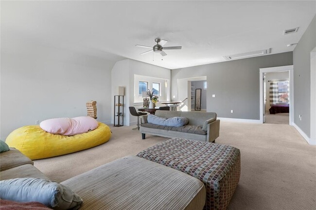 Building Photo - 13001 Hymeadow Dr