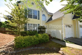 Building Photo - 950 Hillary Ln
