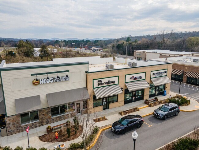 Building Photo - 2022-BUILT BURKITT COMMONS CONDO WALKABLE ...