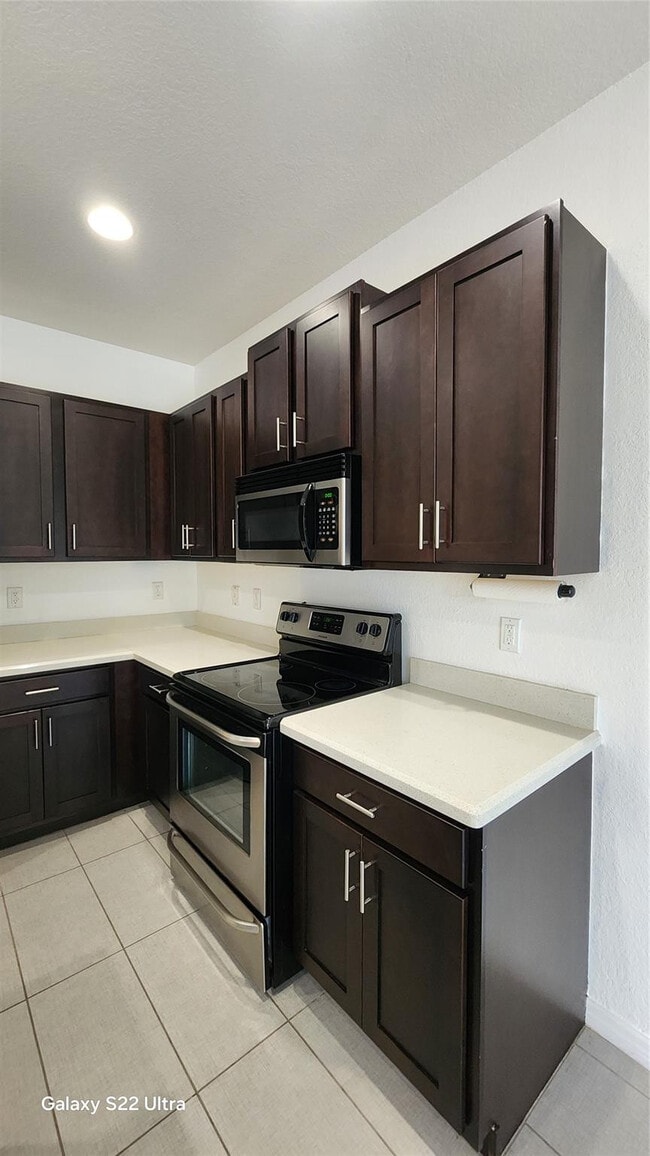 Building Photo - 3364 NW 10th Ave