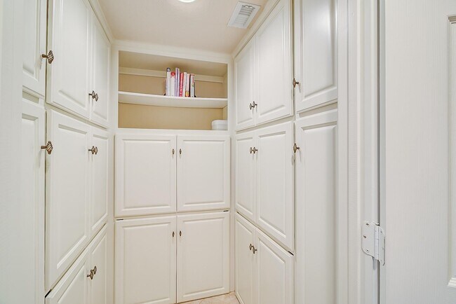 Building Photo - 17323 Jackson Pines Dr