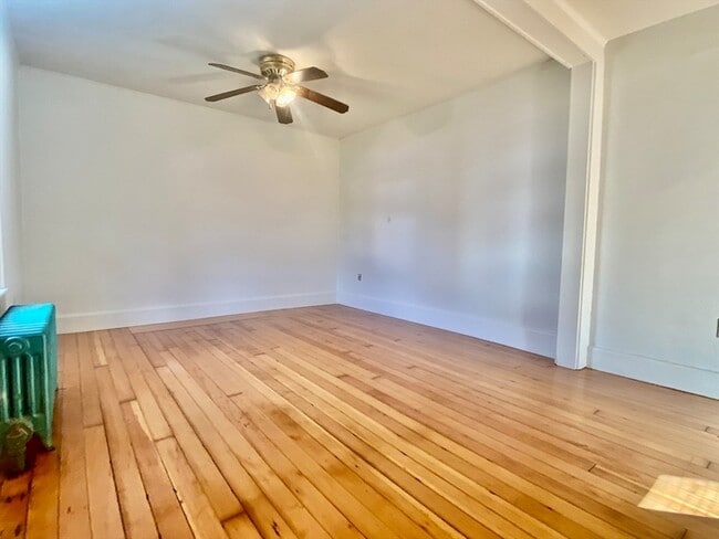 Building Photo - 618 Boston Rd