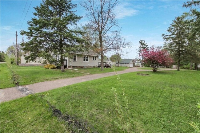 Building Photo - 3 Bedroom Single Home on the North Side of...