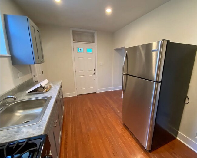 Building Photo - 1215 Tasker St