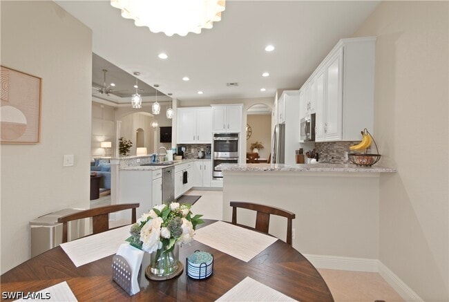 Building Photo - 8792 Largo Mar Dr