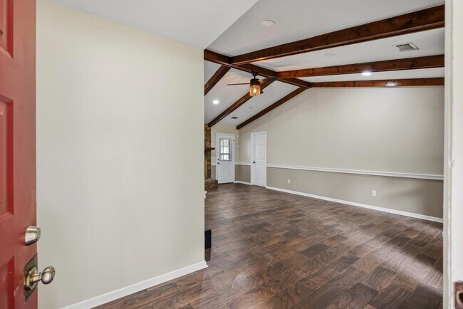 Building Photo - 8219 N Ridgebrook Dr