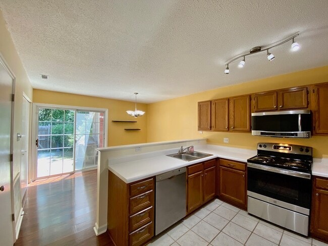 Building Photo - 2126 Alpine Rd