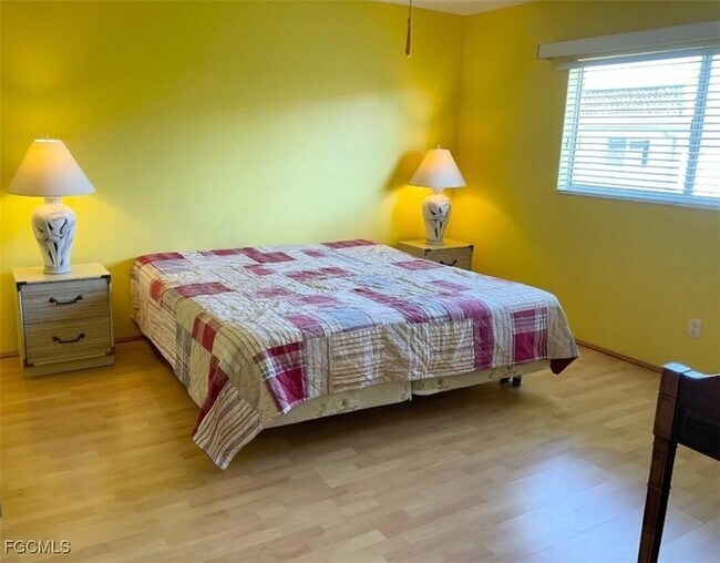 Building Photo - 4109 SE 19th Ave